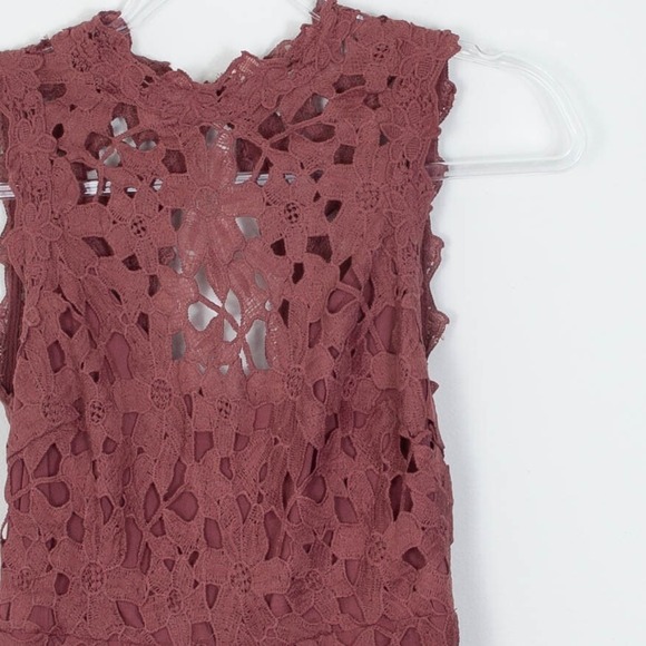 ASTR The Label Open Back High Neck Lace Sleeveless Romper Womens Size Medium - Picture 2 of 7